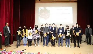 گزارش تصویری/ تجلیل از منتخبین برتر کشوری هفتمین دوره جشنواره نوجوان خوارزمی در کرمانشاه