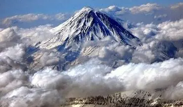  زباله‌های مرتفع‌ترین قله ایران، اعتراض کوهنوردان را برانگیخت 
