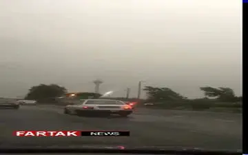 لحظه برخورد صاعقه با برج میلاد امروز + فیلم