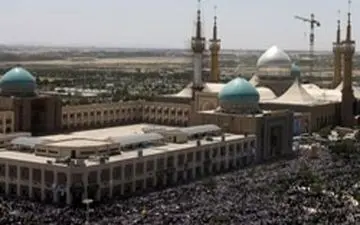 آغاز بار خروج زائران از حرم مطهر و تخلیه پارکنیگ‌ها/ حضور فعال پلیس راهور برای مدیریت و تسهیل در تردد زائران