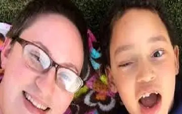 مادر سنگدل فرزند معلول ۷ ساله خود را با شلیک گلوله به قتل رساند + عکس