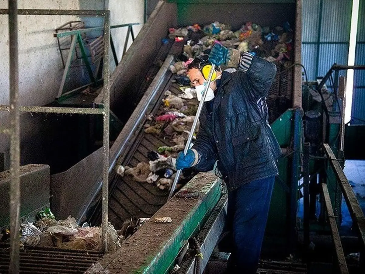   در صورت ترخیص تجهیزات از گمرک صورت می گیرد؛ بهره‌برداری از بازیافت زباله اسلام‌آباد غرب