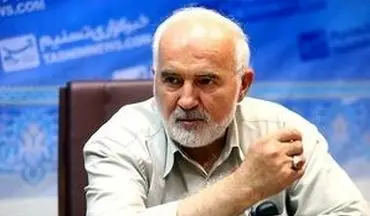 احمد توکلی: خبر دارم که آقای روحانی مقداری تکان خورده است