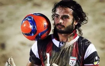  دستکش طلا در دستان دروازه بان محبوب ایرانی