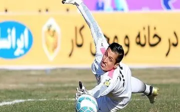 گلر سابق سیاه‌جامگان: قرار است مربیان استقلال نظر نهایی را در مورد عملکردم بدهند