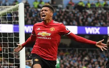 راز صحبت های بین دو نیمه مورینیو لو رفت/ سشوار به سبک آقای خاص