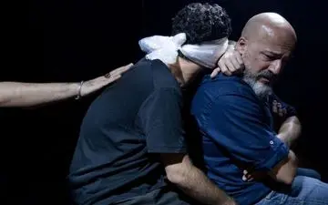 امیر آقایی هم بازی نوید محمدزاده شد
