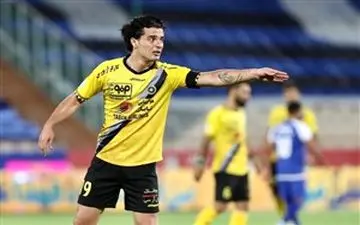  پست کنایه آمیز اینستاگرام نورافکن به داوران استقلال- سپاهان