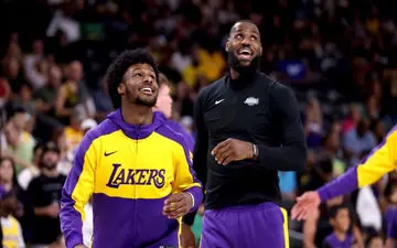 اتفاق تاریخی در NBA؛ لبران جیمز با پسرش هم‌بازی شد + ویدئو