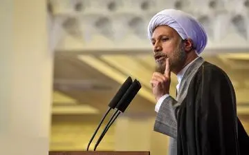 امام جمعه شیراز: ملت اجازه مذاکره دادند اما آماده حرکت انقلابی هستند