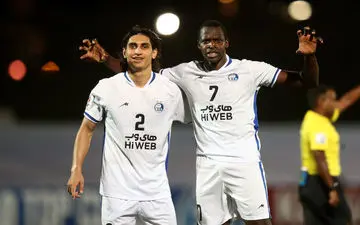 تنها راه ماندگاری نادری در استقلال، انجام مذاکره و عقد قرارداد تازه بود