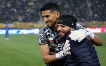 سکوت، سردی و یک آغوش معنادار؛ قاب جنجالی دیدار استقلال–سپاهان