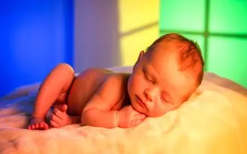 الگوهای خواب / بیداری نوزادان را چگونه تنظیم کنیم؟