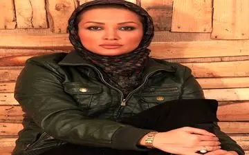 تصویری از تیپ روناک یونسی در شب تولد همسرش