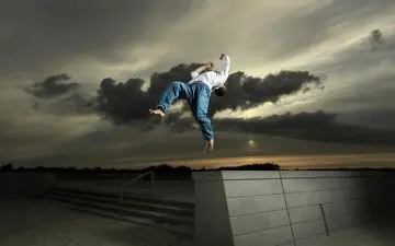 کلیپ تماشایی از ورزش پارکور + فیلم