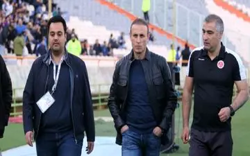 گل‌محمدی در تمرین پدیده حاضر نشد