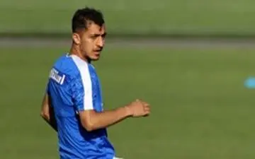 حسینی سرانجام پاسپورت‌اش را از باشگاه استقلال گرفت