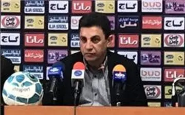 قلعه‌نویی:از رفتارها با سعداوی تعجب می‌کنم