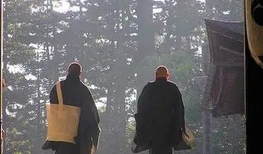 حکایت دو راهب و دختر کنار رودخانه