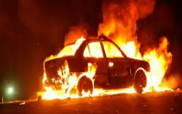 سواری پراید با 5 سرنشین در مشهد گرفتار حریق شد