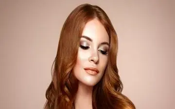 بعد از ۳۰ سالگی هم موهای پرپشت داشته باشید| رازهای طلایی برای داشتن موهای پرپشت در هر سنی
