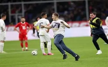 ۱۵ روز زندان برای جیمی جامپ روسی 