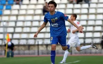 ادعای جنجالی سایت ازبکستانی: پرسپولیس و فولاد به دنبال جذب ستاره ازبک!