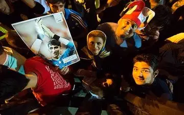 بیرانوند، ستاره مورد توجه استقبال مردم در فرودگاه+عکس 