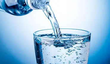   نوشیدن زیاد آب در پیشگیری از ابتلا به کرونا هیچ مبنا و اساس علمی ندارد