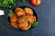 طرز تهیه کتلت مرغ شمالی؛ دستور پخت خوشمزه و سبک بدون سیب‌زمینی