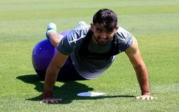 واکنش بابایی به شایعه مذاکره اش با استقلال؛ می‌خواهم در اروپا بازی کنم