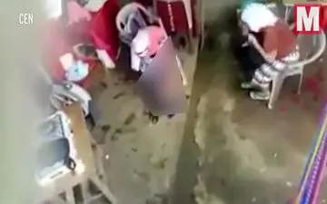 بلایی که مادربزرگ جن گیر سر نوه اش آورد! +فیلم