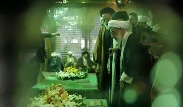 حضور اعضای مجلس خبرگان در حرم امام خمینی(ره)
