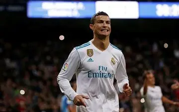  دفاع تمام قد زی زو ازکریستیانو رونالدو