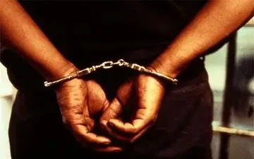 کارمند کلاهبرداری به دام پلیس افتاد