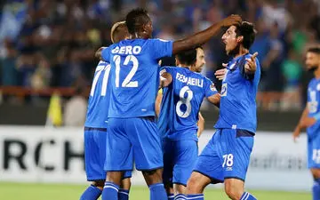 فرهاد باید در استقلال خانه تکانی کند!