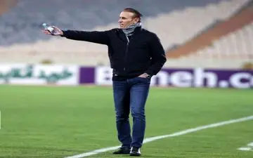 گل‌محمدی: بازیکنانم تاریخ‌ساز هستند/ کنار گذاشتن حسینی و عالیشاه موضوع خاصی نبود 