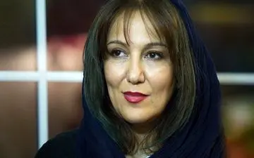 عکس جالب پانته آ بهرام روی ریل قطار