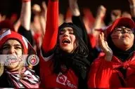 اختصاصی / ورود پرشور بانوان پرسپولیسی و سپاهانی به ورزشگاه نقش جهان اصفهان+فیلم