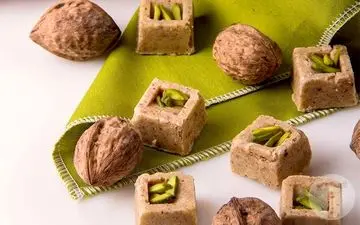 طرز تهیه حلوای آجیلی؛ دسر بوتیکی شیک و مجلسی با طعمی خاص