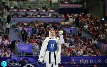 ادامه حاشیه‌سازی مبینا نعمت‌زاده/ اول پزشکی، بعد تشویق به سیلی زدن!