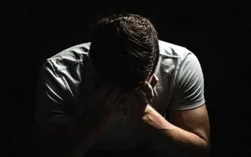 
رابطه پنهانی وزیر دفاع با دختر دبیرستانی لو رفت !