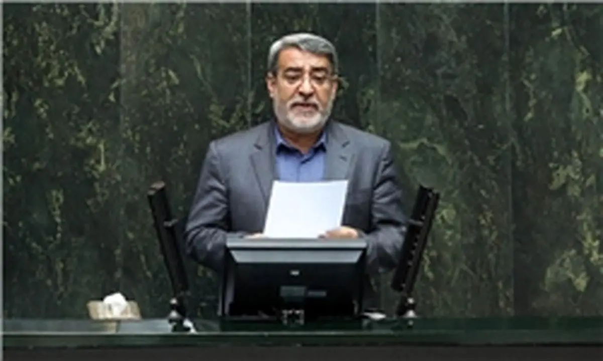 نماینده اصفهان از پاسخ‌های وزیر کشور درباره شیوه برخورد با قهوه‌خانه‌ها قانع شد