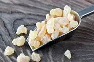 خواص کتیرا برای معده از نظر طب سنتی چیست؟ + روش مصرف