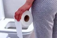 آیا واقعاً نیاز به ادرار کردن شما زیاد است؟ نشانه‌هایی که نباید نادیده بگیرید!