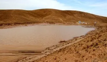 نجات ۸ فرد گرفتار در سیل توسط عوامل هلال‌احمر قوچان
