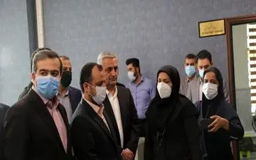 بازدید وزیر اقتصاد از مرکز خدمات سرمایه گذاری هرمزگان