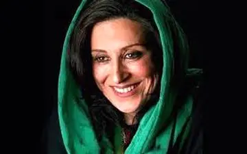 لباس نامتعارف فاطمه معتمد آریا در ایتالیا 