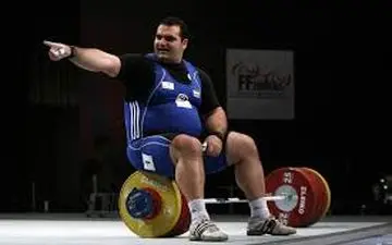 برف بازی قوی ترین مرد ایران و همسرش