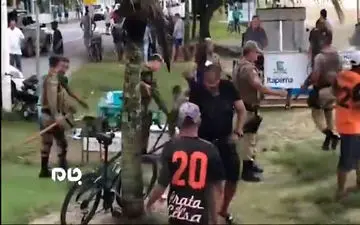 فیلم/درگیری پلیس بدلیل نقض منع تردد در پی شیوع کرونا